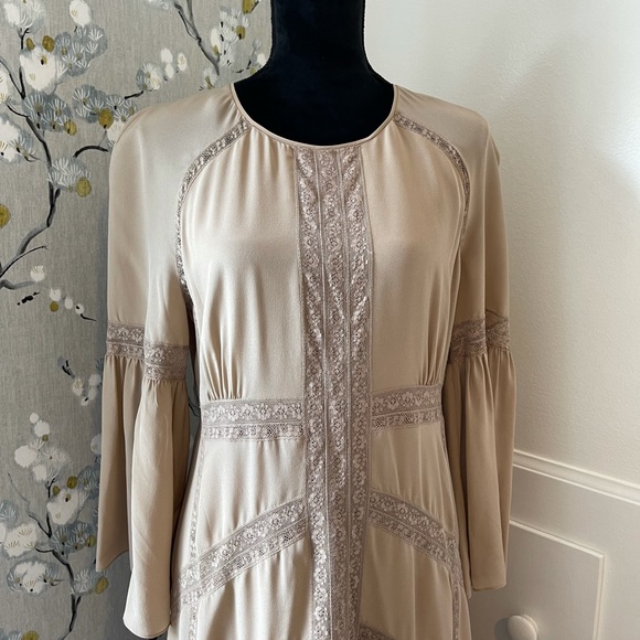 Women’s Burberry Silk Tan Long Sleeve Gown SZ: 10 - Picture 5 of 15